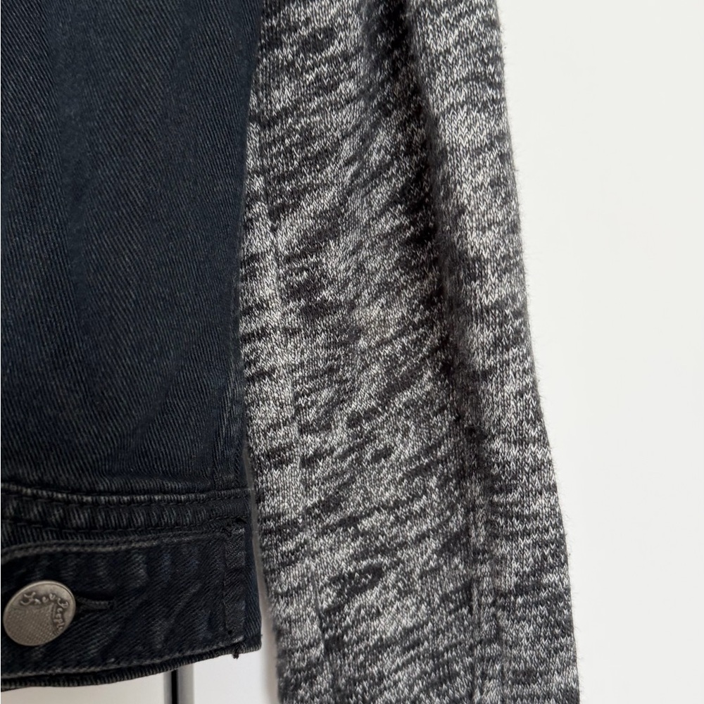 Free People distressed Black Jean Jacket with charcoal Sleeves - Picture 8 of 10